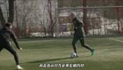 34岁时的罗本与普通人1v1，能守住吗？
